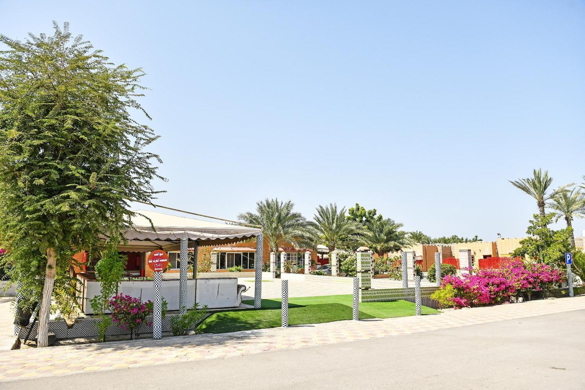 Oyo 138 Gulf Sand Motel Barka Exteriör bild