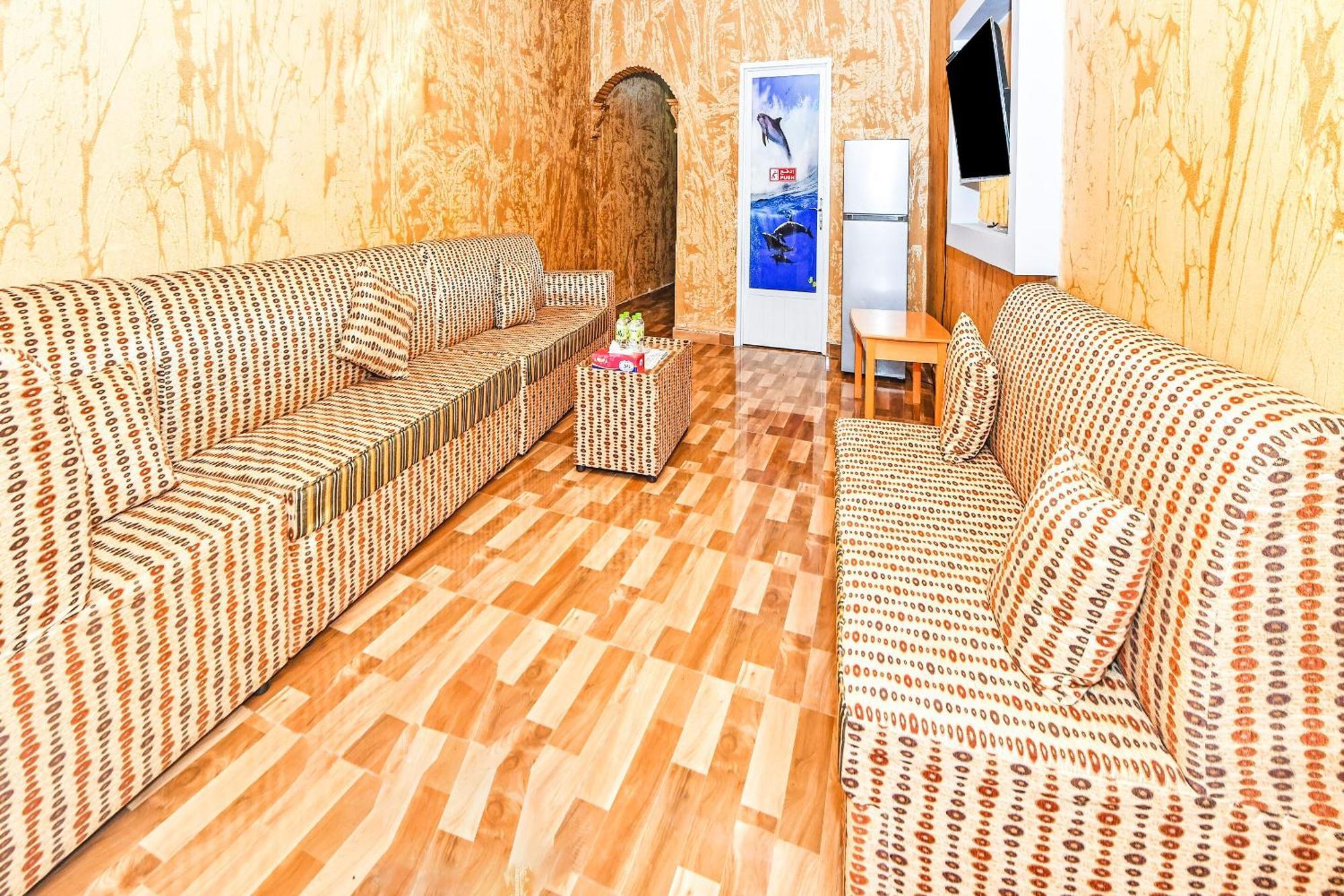 Oyo 138 Gulf Sand Motel Barka Exteriör bild