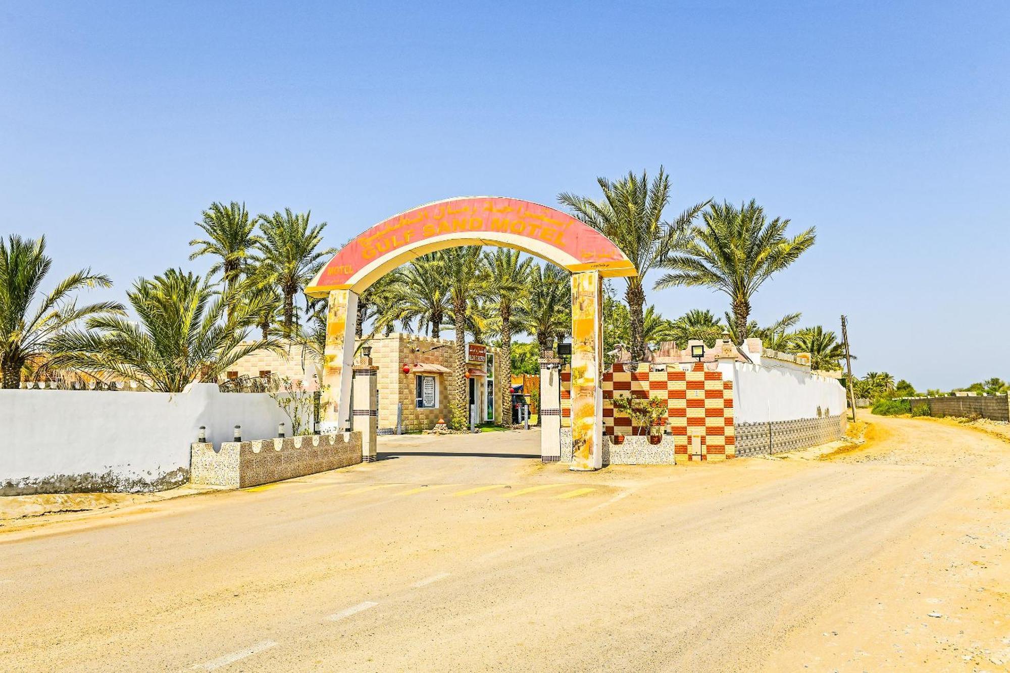 Oyo 138 Gulf Sand Motel Barka Exteriör bild